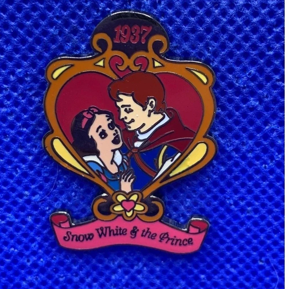 Vtg 1999 RARE Snow White Prince Florian Disney Store pin AUTHENTIC Princess